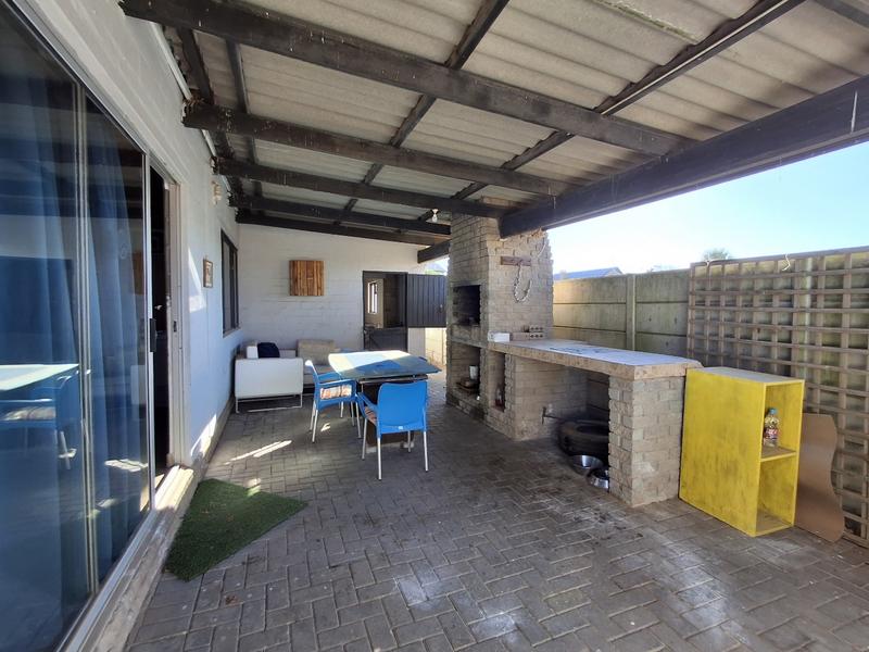 4 Bedroom Property for Sale in Britannia Bay Western Cape